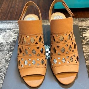 Vince Camuto Deverly Sweet Cream Leather high heel sandals 8.5m